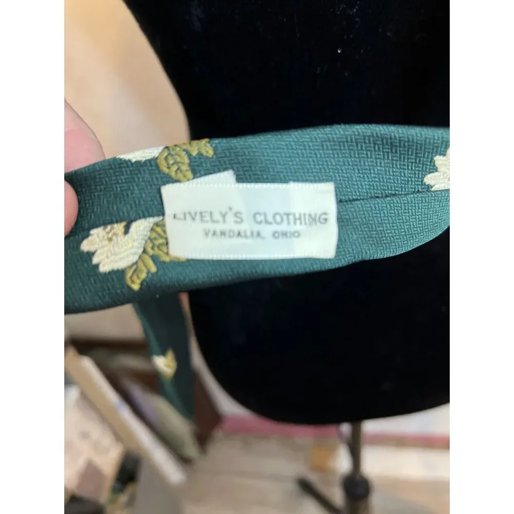 Beau Trammel Tie Vintage Gentry Flowers Butterfly Five Lines‎
